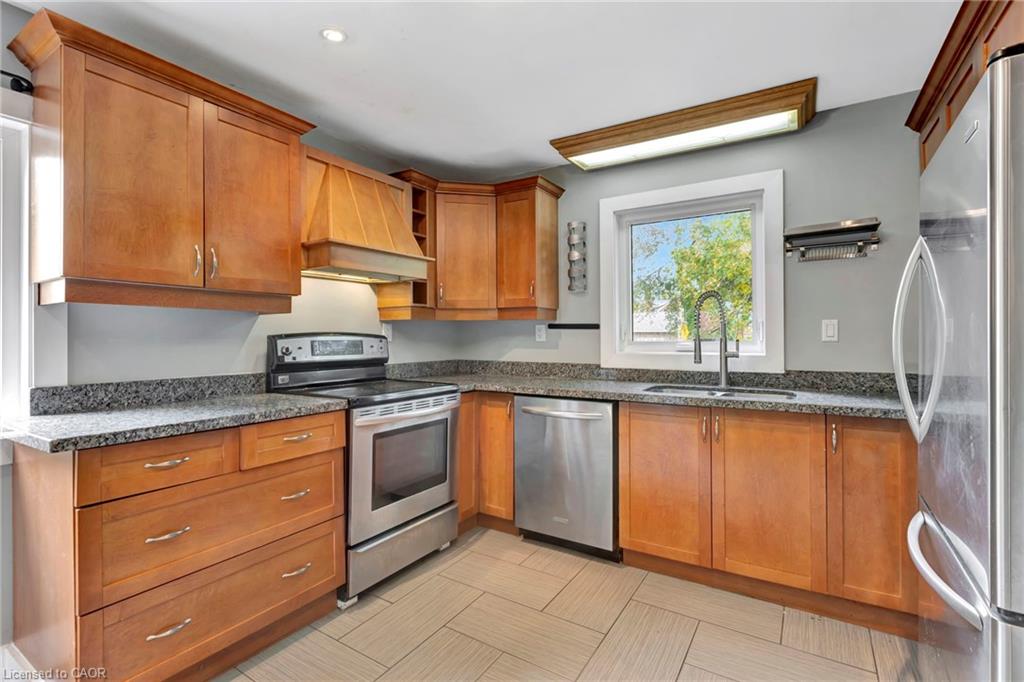 121 King Street E Property Photo 13