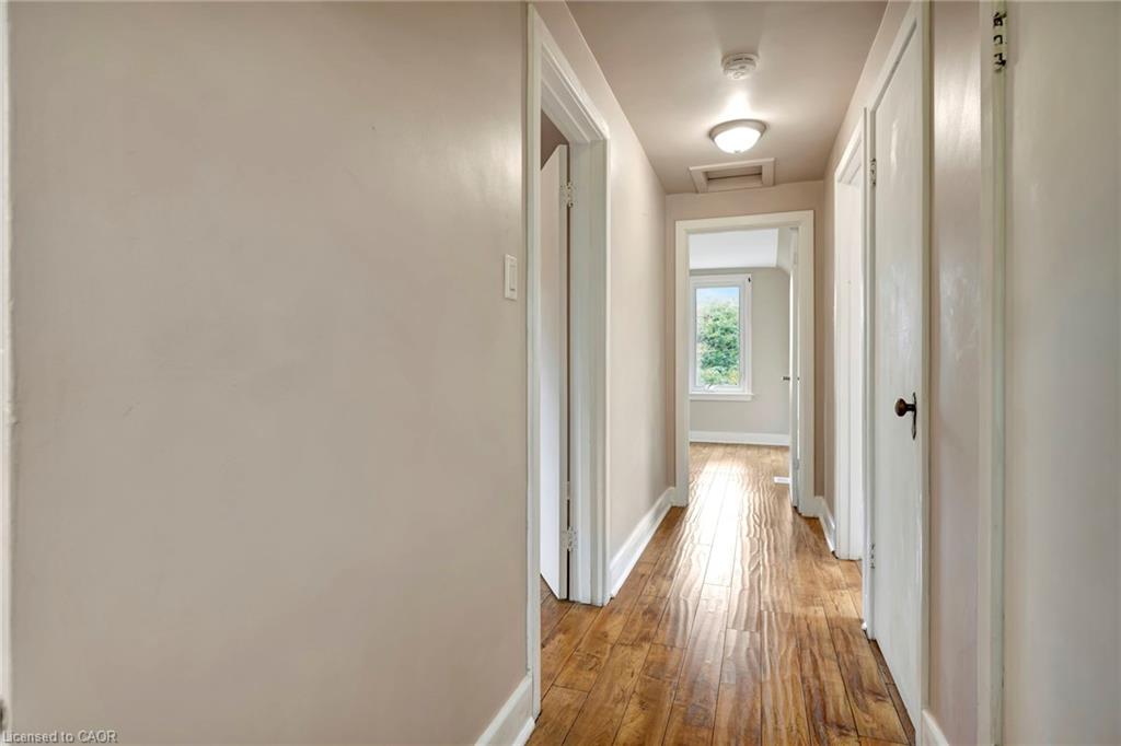121 King Street E Property Photo 18