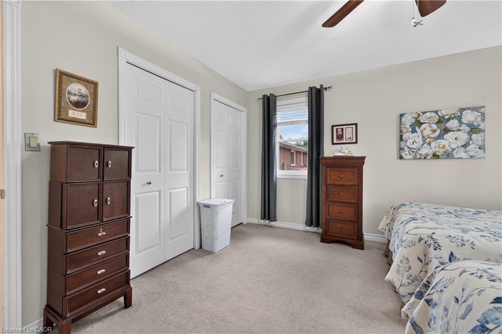 213 Margaret Street S Property Photo 13