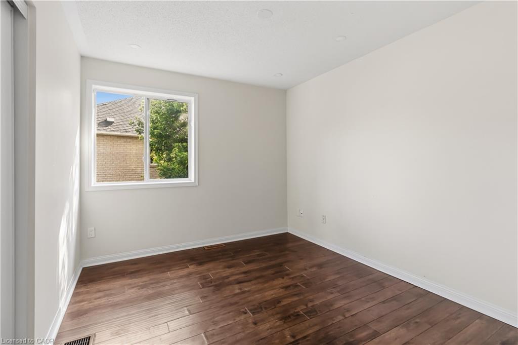 930 Lancaster Boulevard Property Photo 16