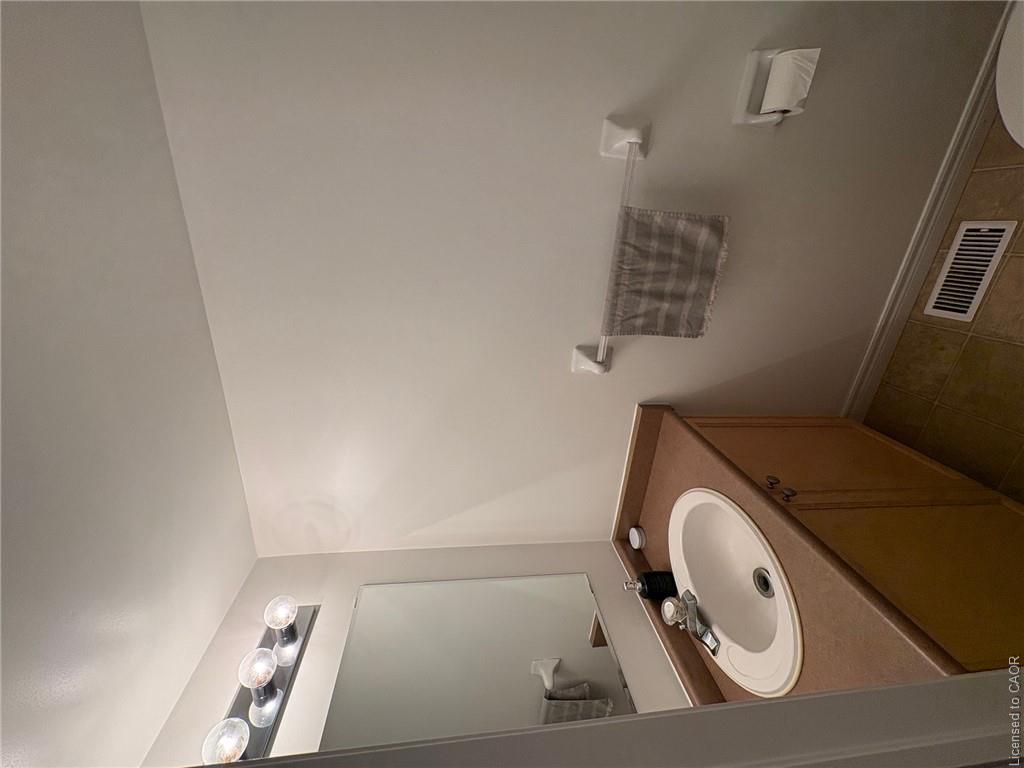 51 Swift Crescent Property Photo 6