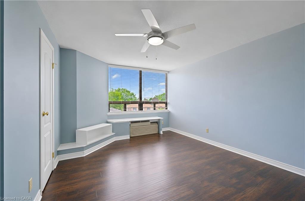 401-688 Preston Parkway Property Photo 14