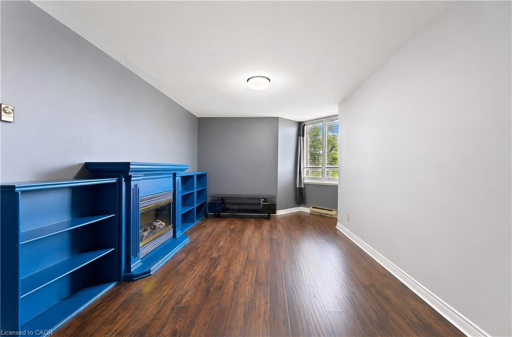 401-688 Preston Parkway Property Photo 15