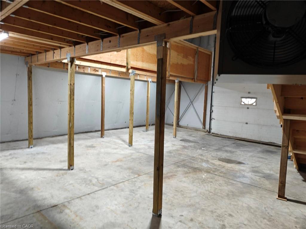 601 Lancaster Street W Property Photo 7