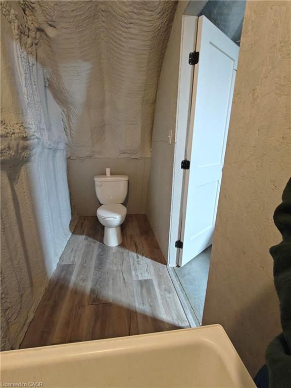 601 Lancaster Street W Property Photo 13