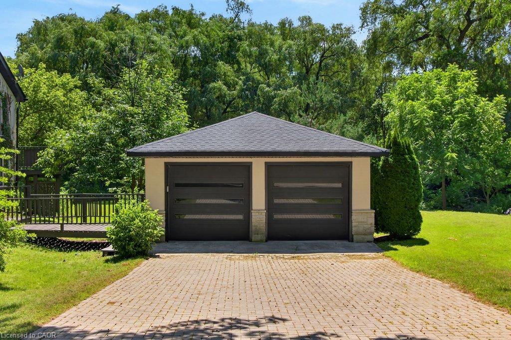 1340 Contour Drive Property Photo 2