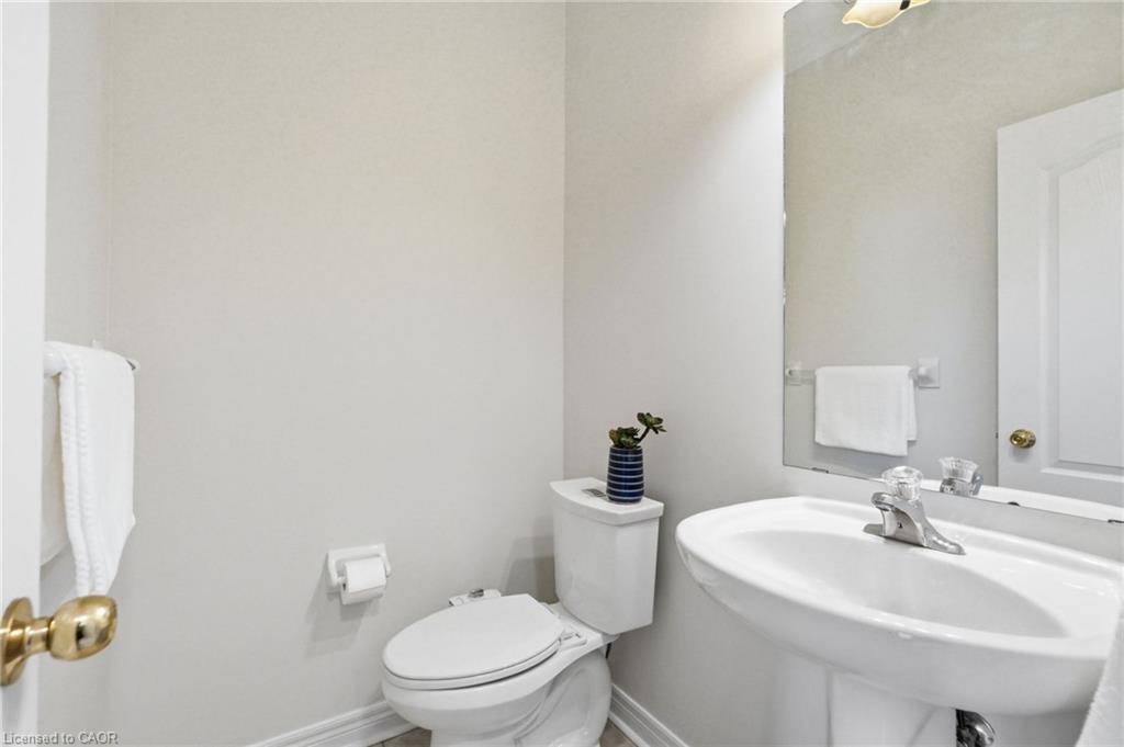 2241 Glazebrook Circle Property Photo 22