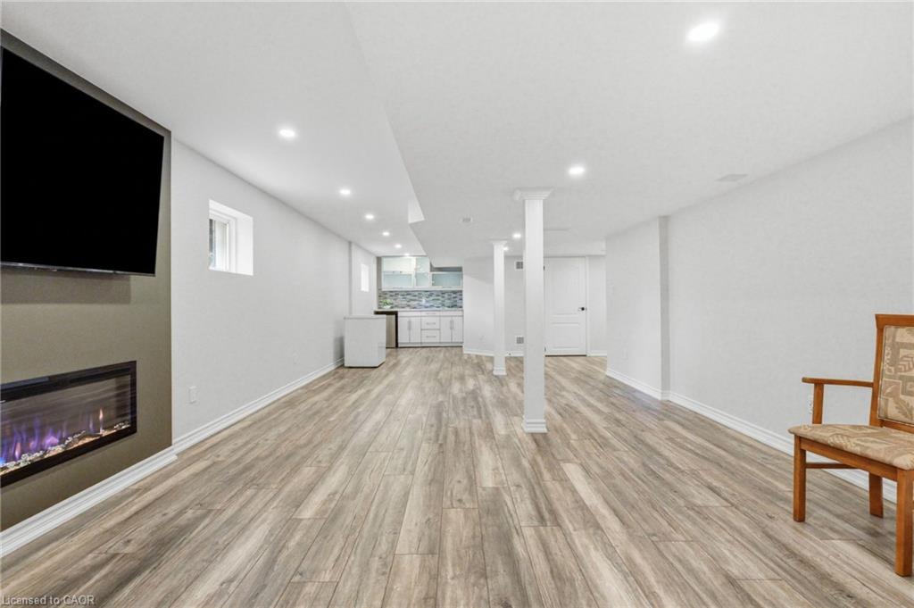 2241 Glazebrook Circle Property Photo 40