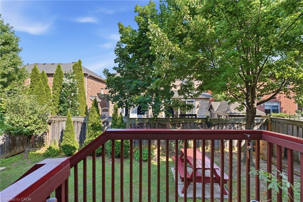 2241 Glazebrook Circle Property Photo 44