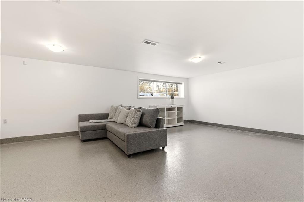 22 Rosebough Street Property Photo 33