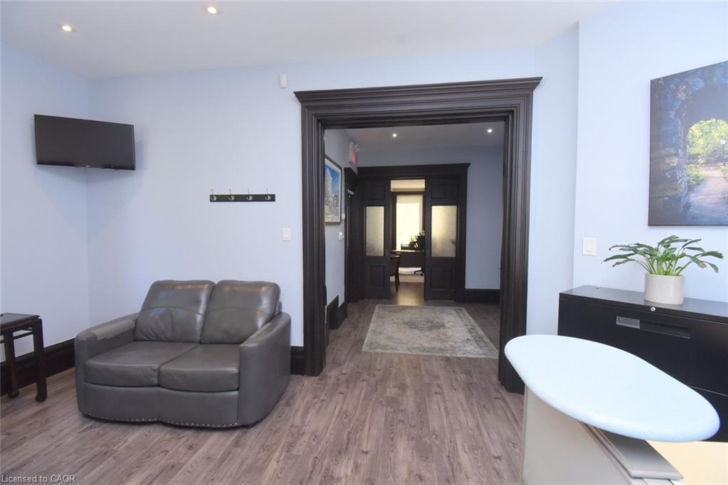108 George Street Property Photo 8