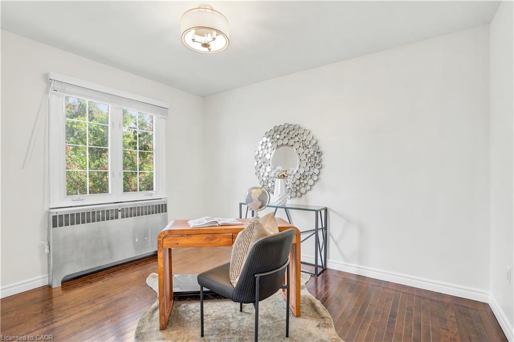 545 Mohawk Road W Property Photo 11