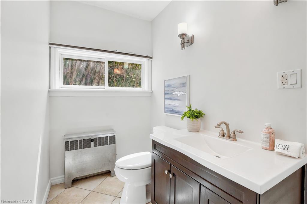 545 Mohawk Road W Property Photo 14
