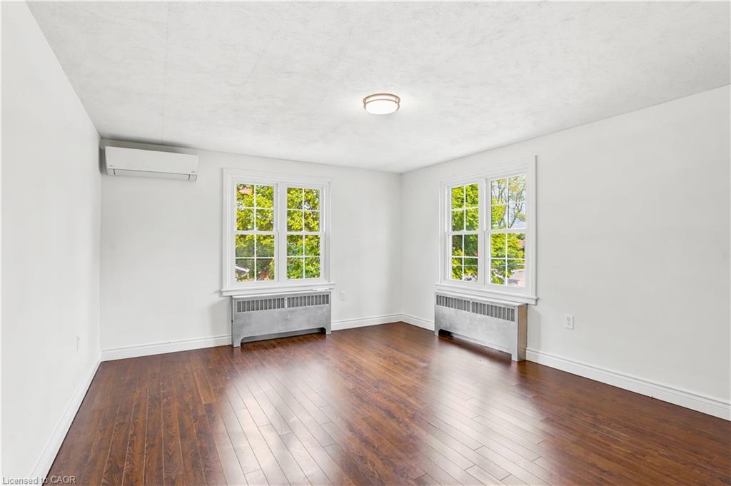 545 Mohawk Road W Property Photo 22