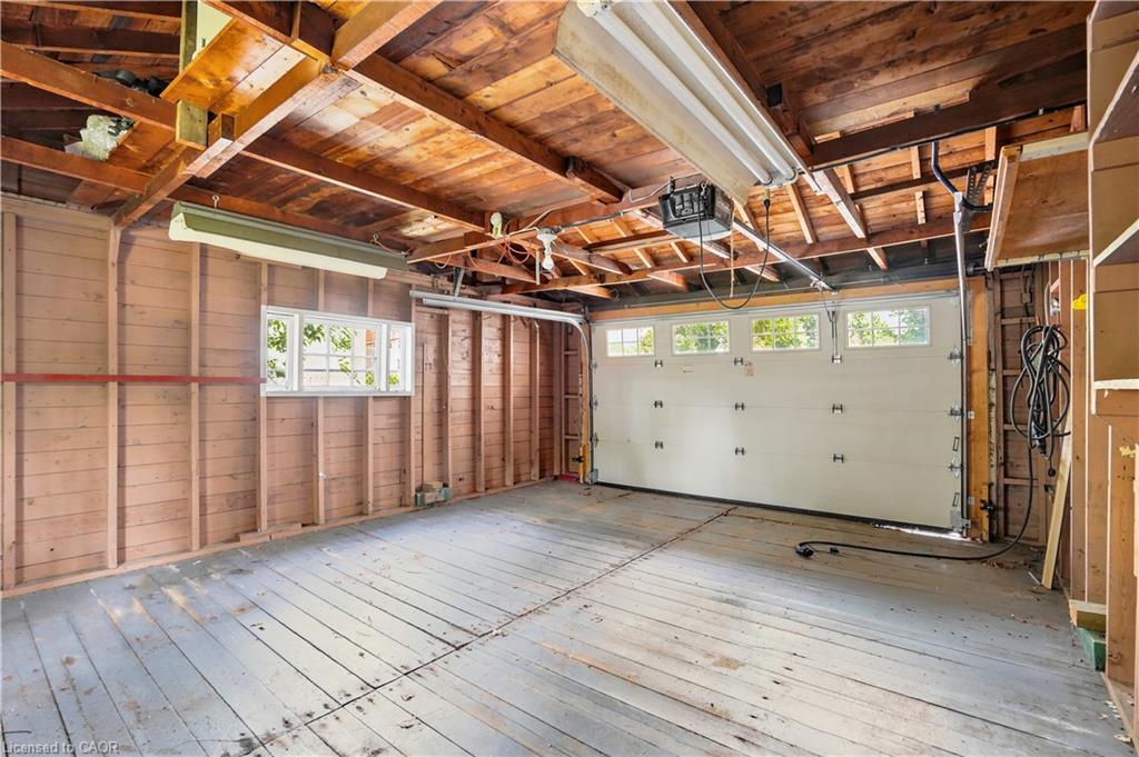545 Mohawk Road W Property Photo 27