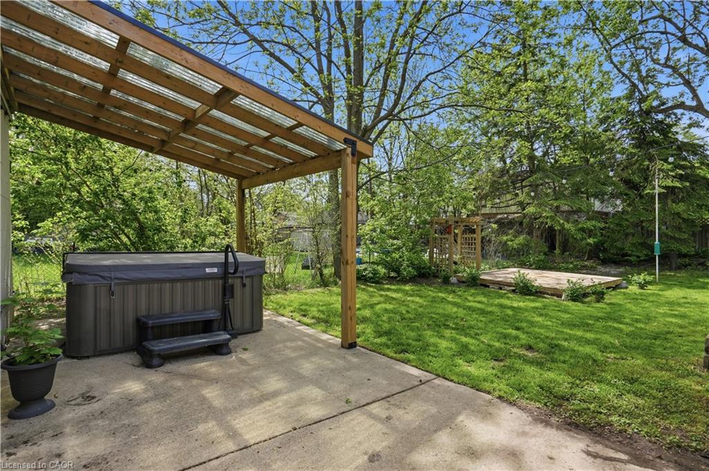 545 Mohawk Road W Property Photo 30