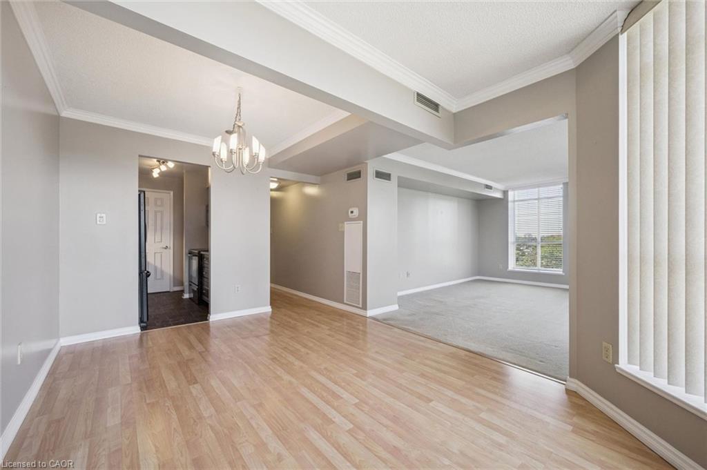 808-1414 King Street E Property Photo 18