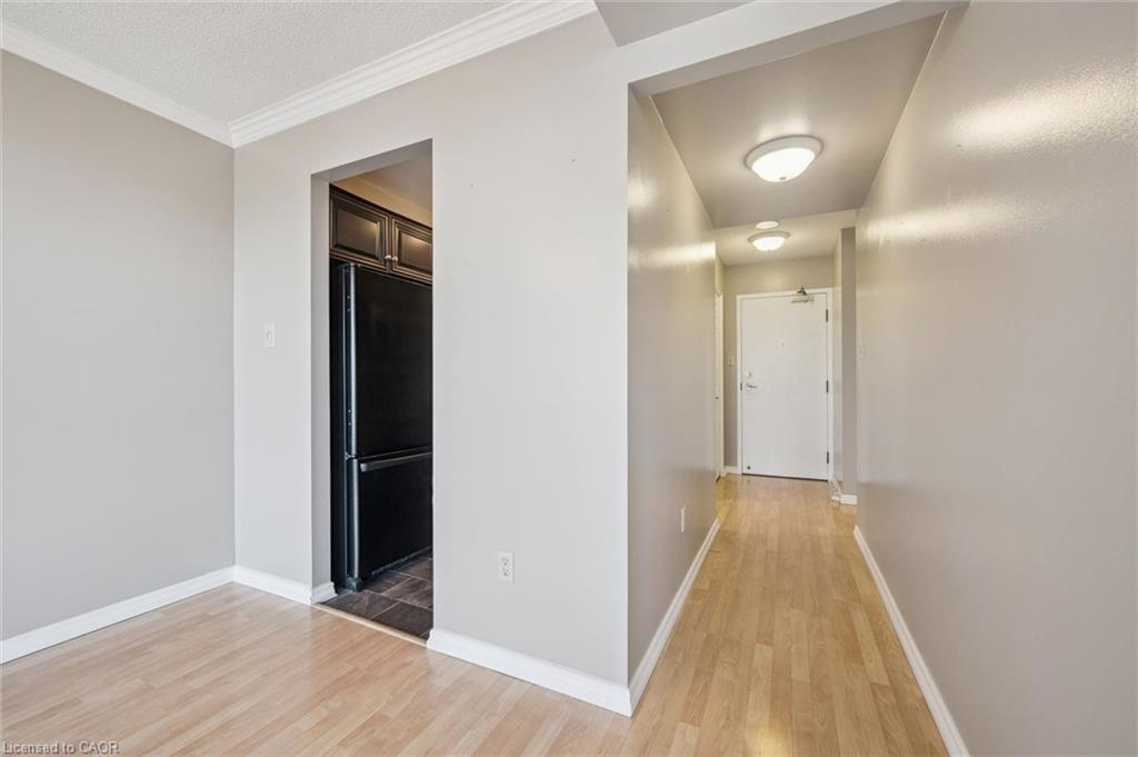 808-1414 King Street E Property Photo 23