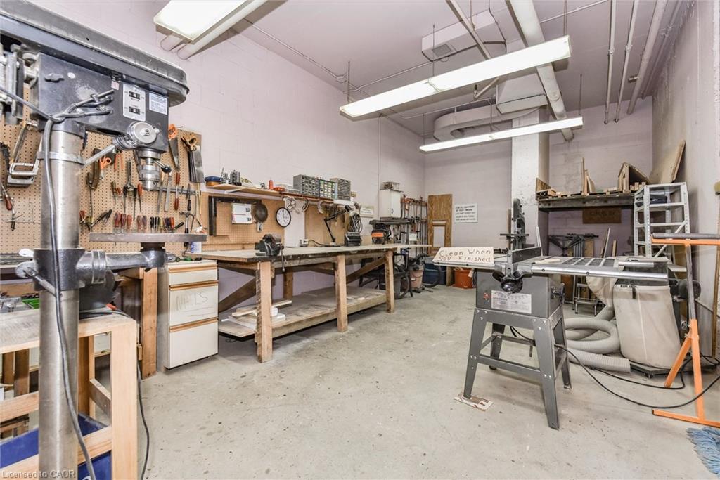 808-1414 King Street E Property Photo 42