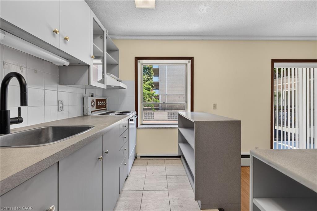 209-40 Robinson Street Property Photo 21