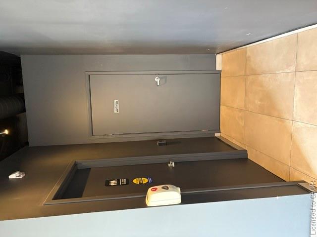2-330 Phillip Street Property Photo 5