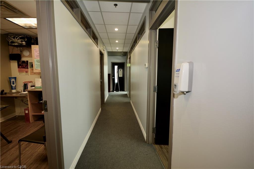 204-325 Winterberry Drive Property Photo 13