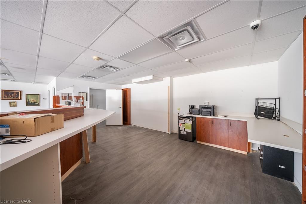 A-525 Concession Street Property Photo 3