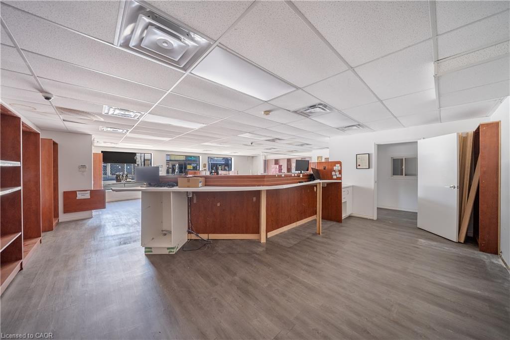 A-525 Concession Street Property Photo 4