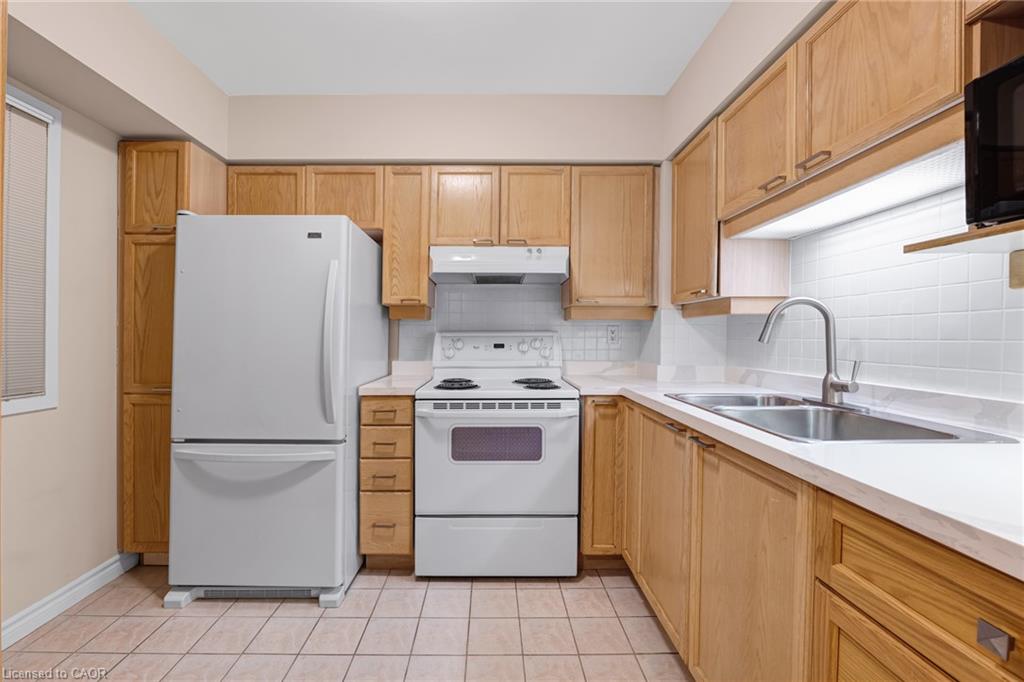216-115 Bonis Avenue Property Photo 4