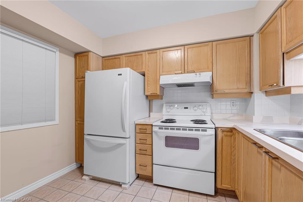 216-115 Bonis Avenue Property Photo 5