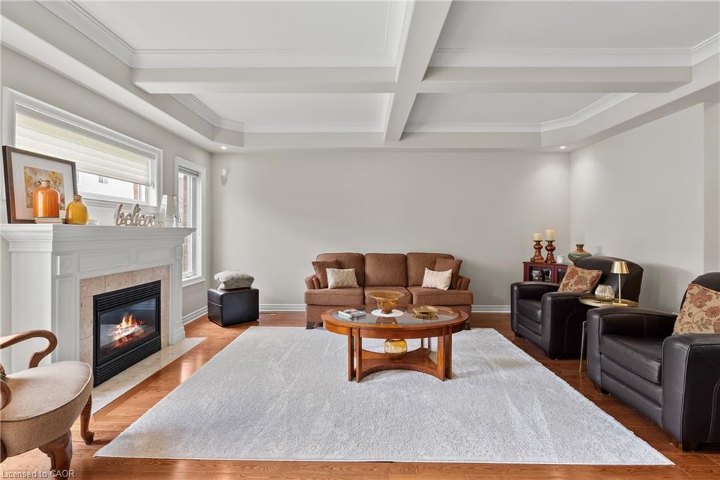 282 Winterberry Boulevard Property Photo 17