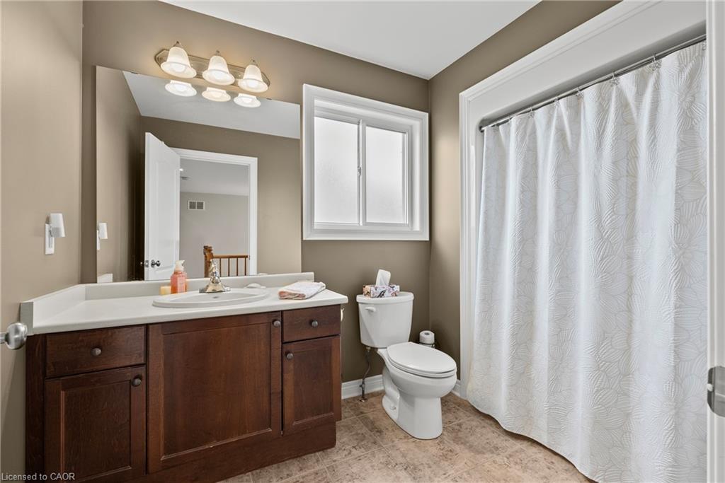 282 Winterberry Boulevard Property Photo 32