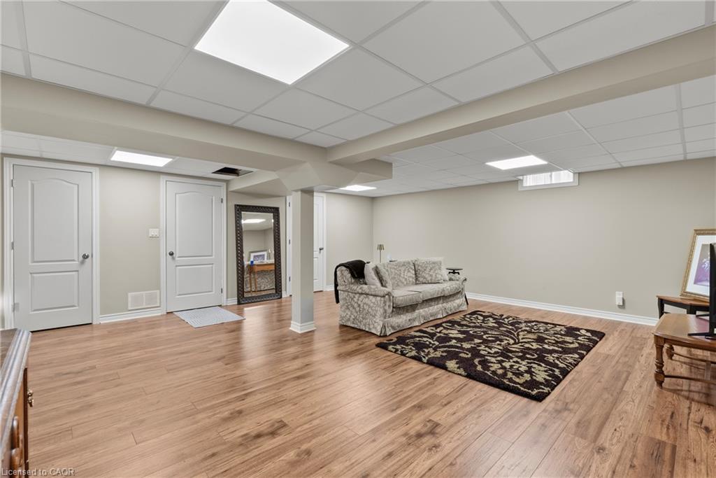 282 Winterberry Boulevard Property Photo 33