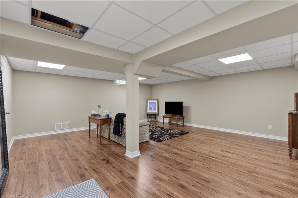 282 Winterberry Boulevard Property Photo 35