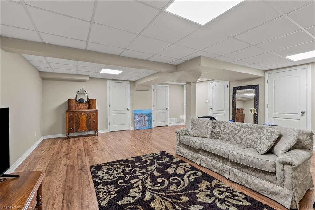 282 Winterberry Boulevard Property Photo 36