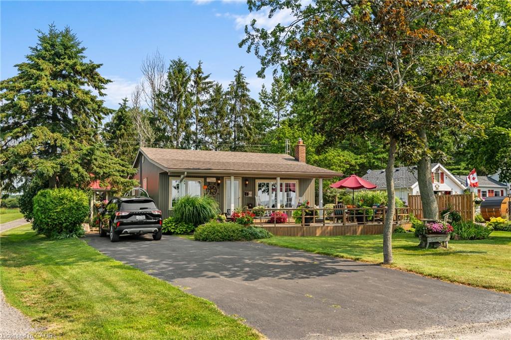 2387 Lakeshore Road Property Photo 1