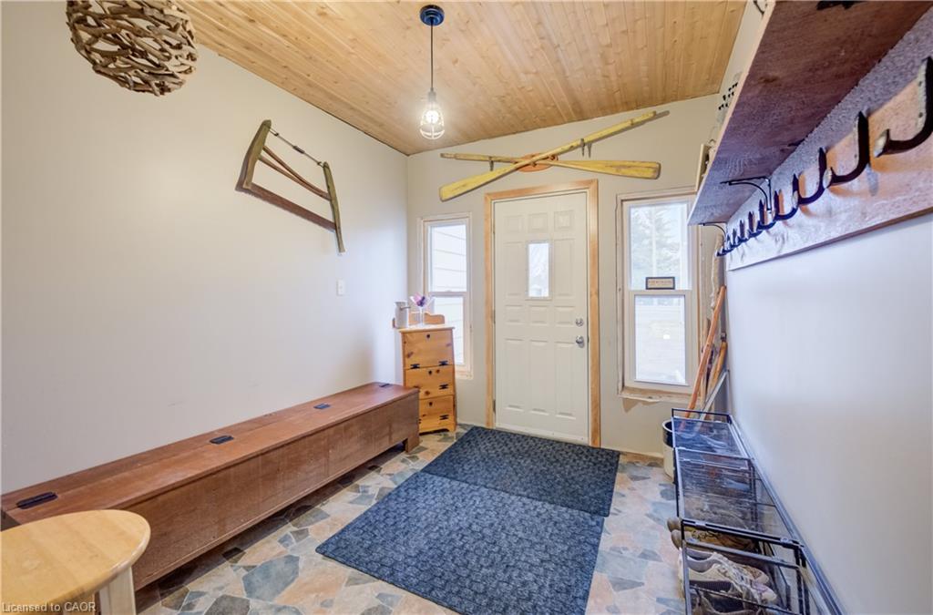 1864 Coronation Boulevard Property Photo 2