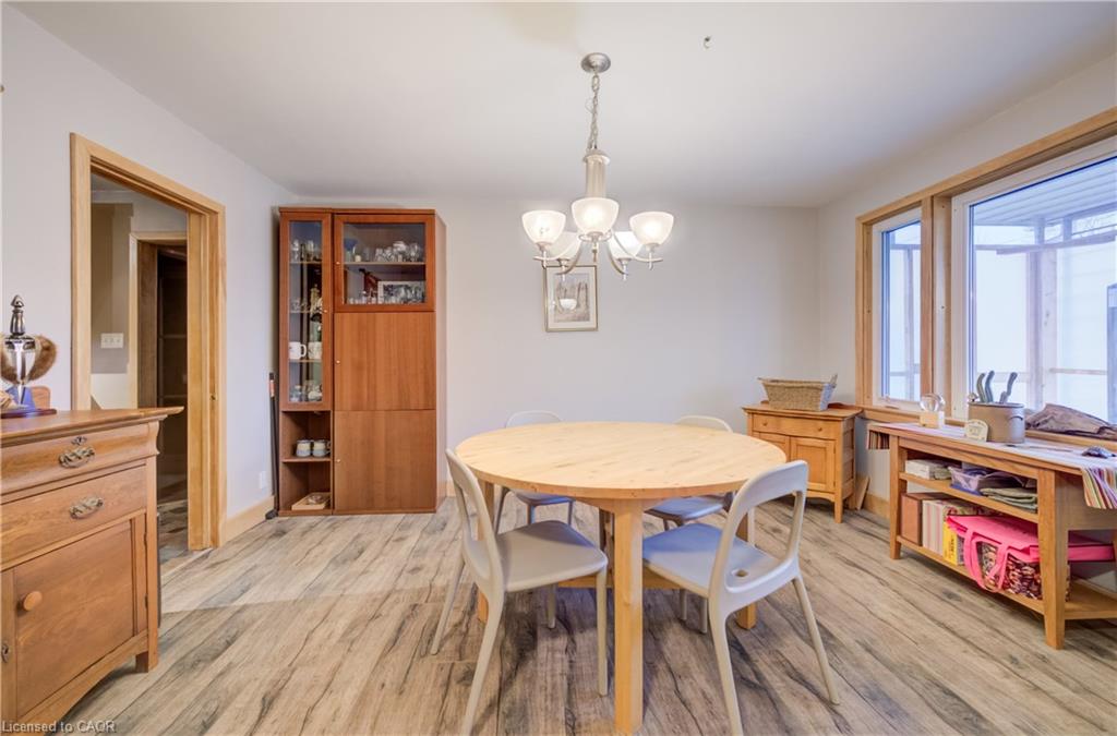 1864 Coronation Boulevard Property Photo 9