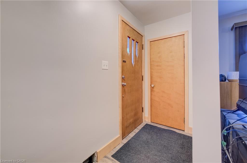 1864 Coronation Boulevard Property Photo 11