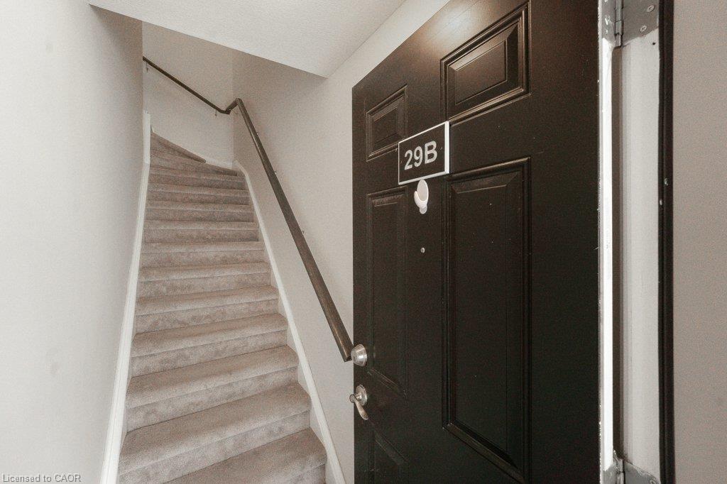 29b-1989 Ottawa Street S Property Photo 7