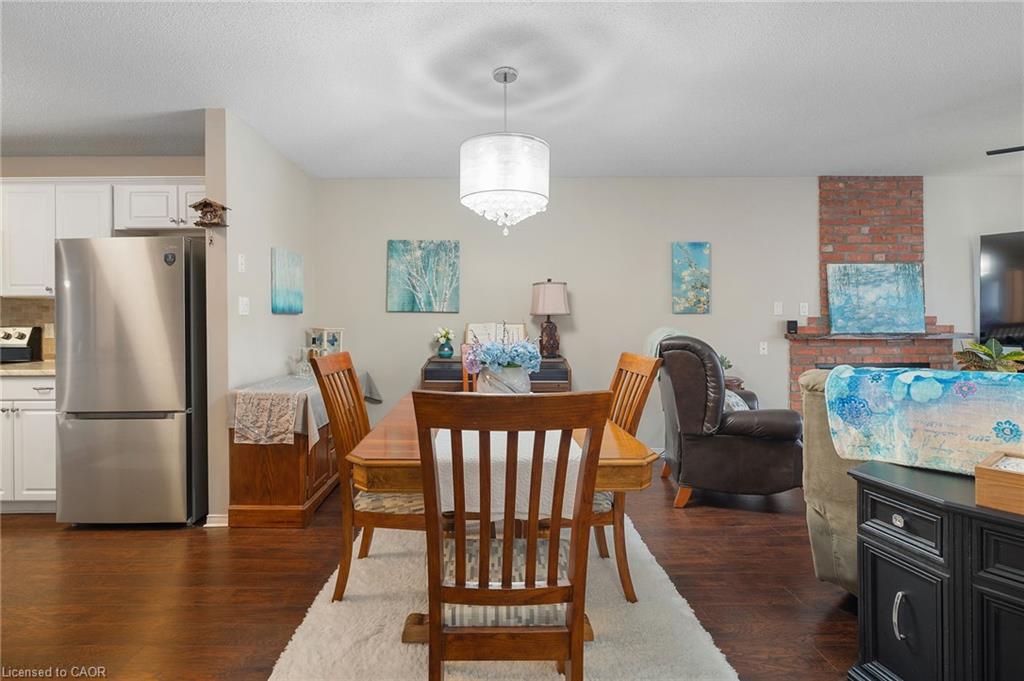 21 Long Point Boulevard Property Photo 7