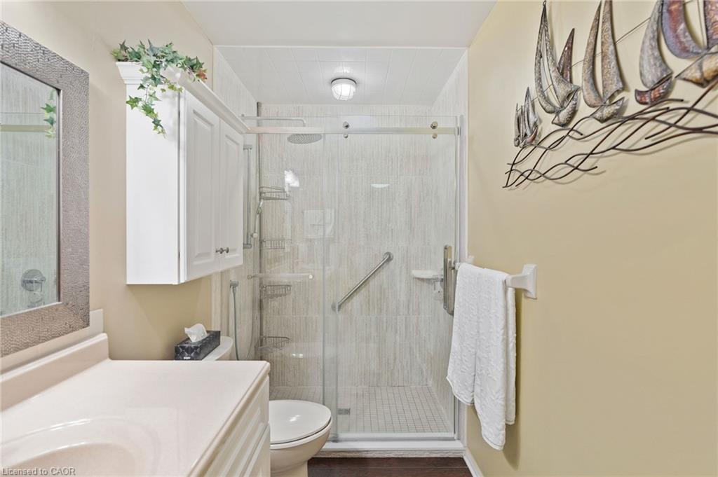21 Long Point Boulevard Property Photo 16