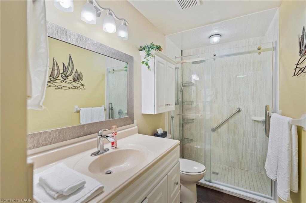 21 Long Point Boulevard Property Photo 18