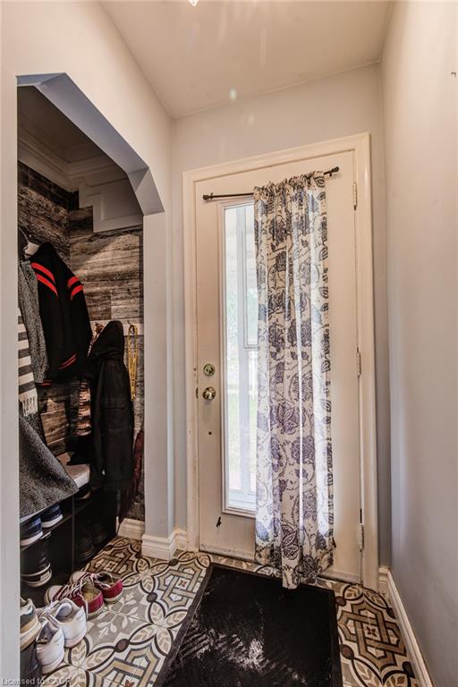 468 Highland Road E Property Photo 5