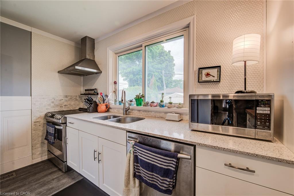 468 Highland Road E Property Photo 11