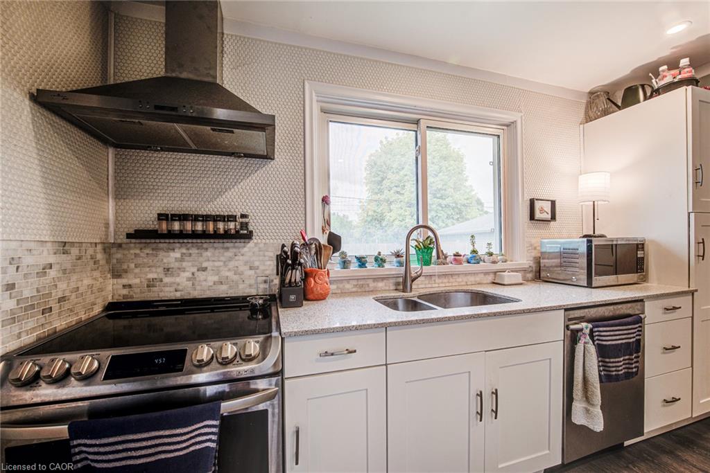 468 Highland Road E Property Photo 12