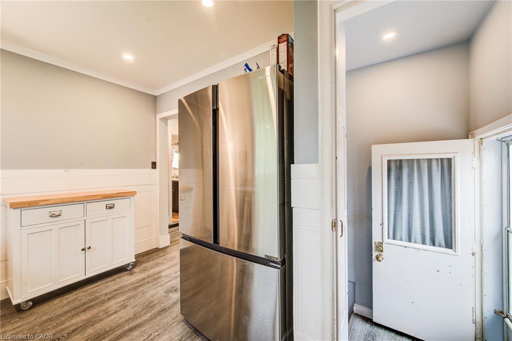 468 Highland Road E Property Photo 13