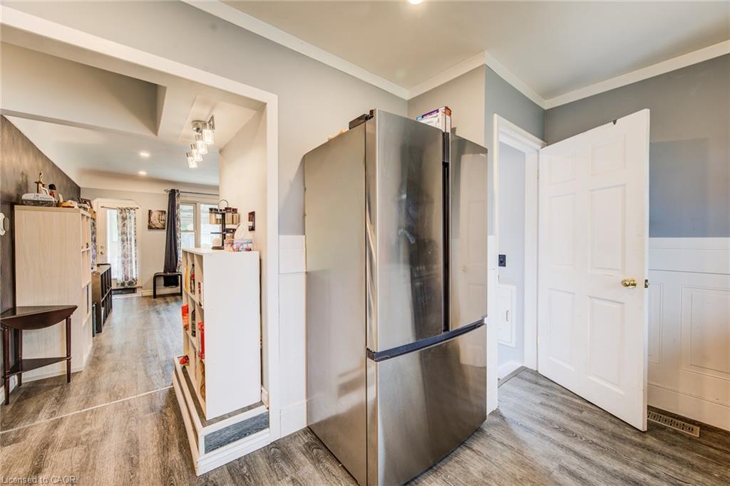 468 Highland Road E Property Photo 14