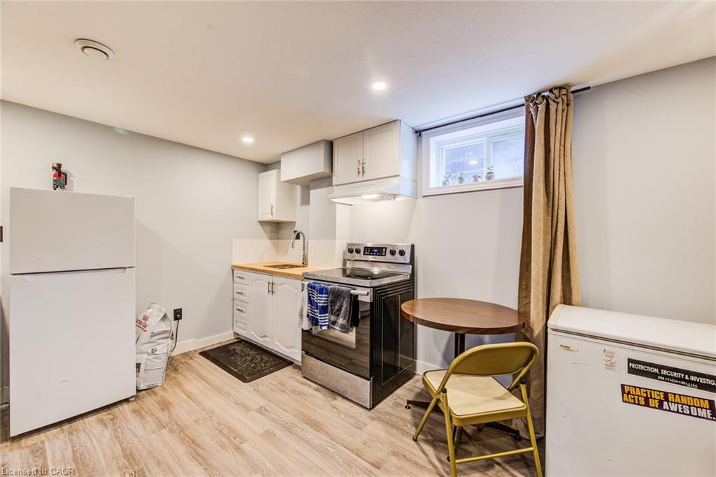 468 Highland Road E Property Photo 23