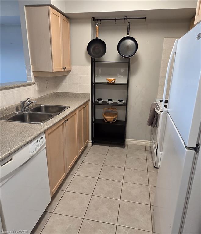 2922-700 Humberwood Boulevard Property Photo 3